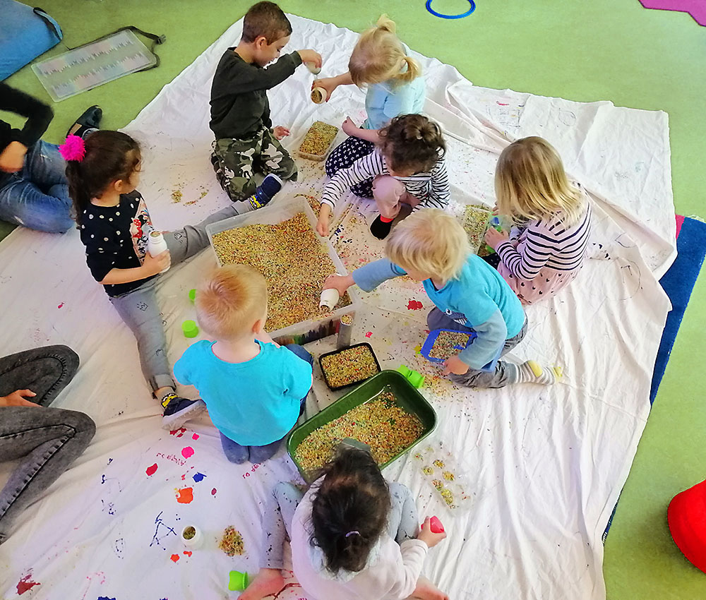 Kinder am Spielen